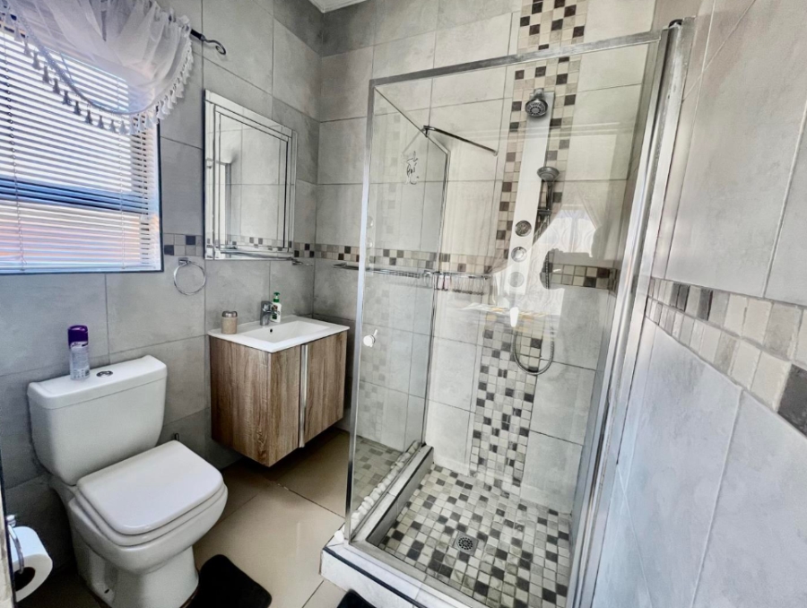 4 Bedroom Property for Sale in Leloko Lifestyle Estate North West